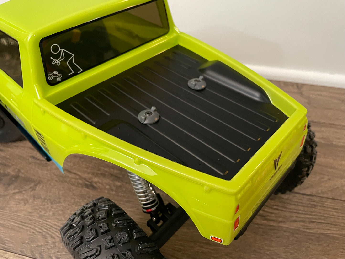Clipless Body Mounts for Vanquish VRD Stance
