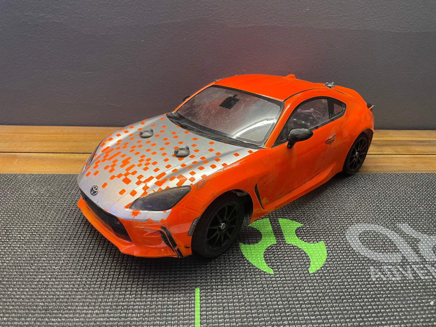 Universal/TT-02 Clipless Body Mounts Kit