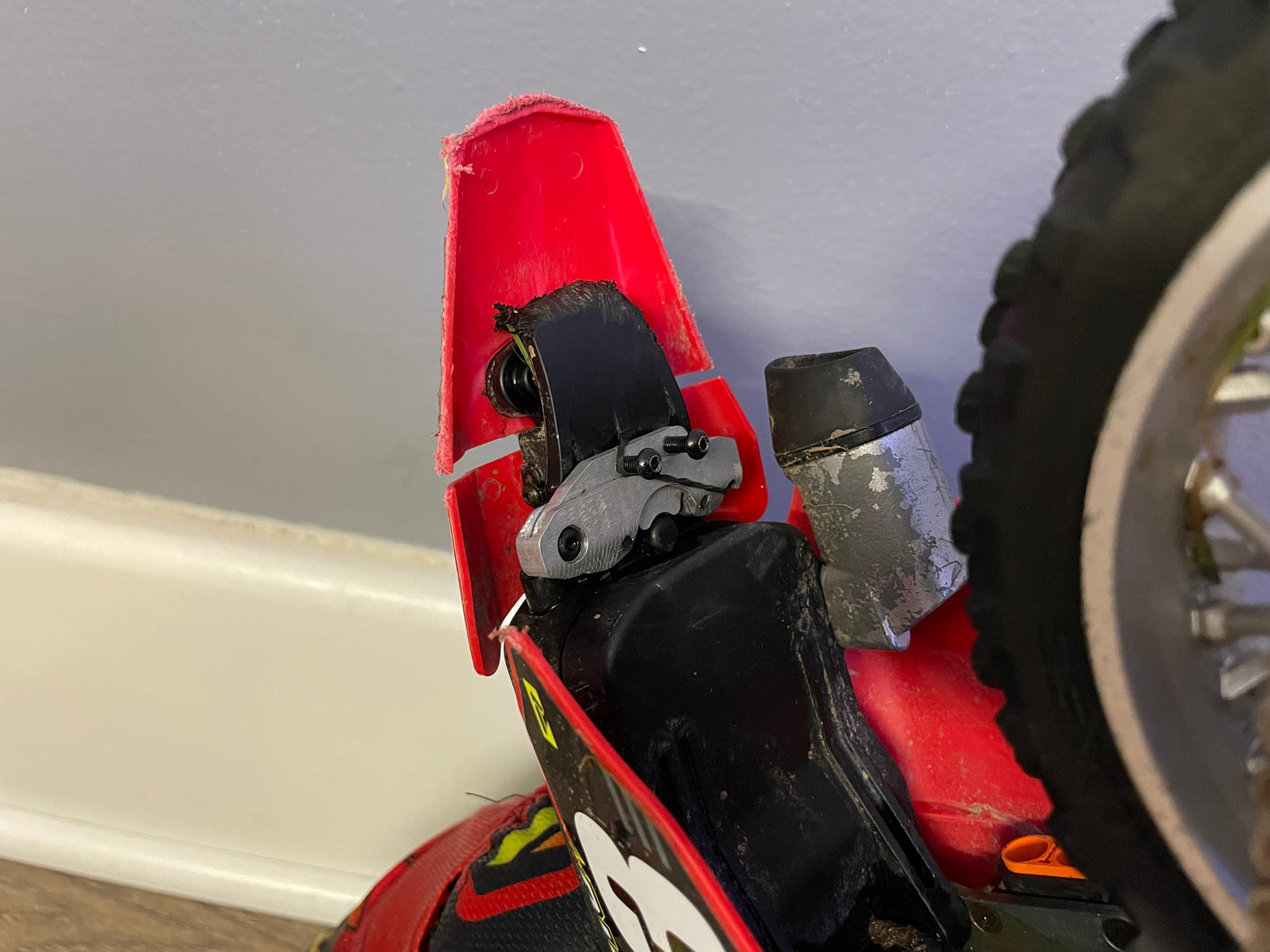 Clipless Battery Bay Latch for Losi Promoto (V3)
