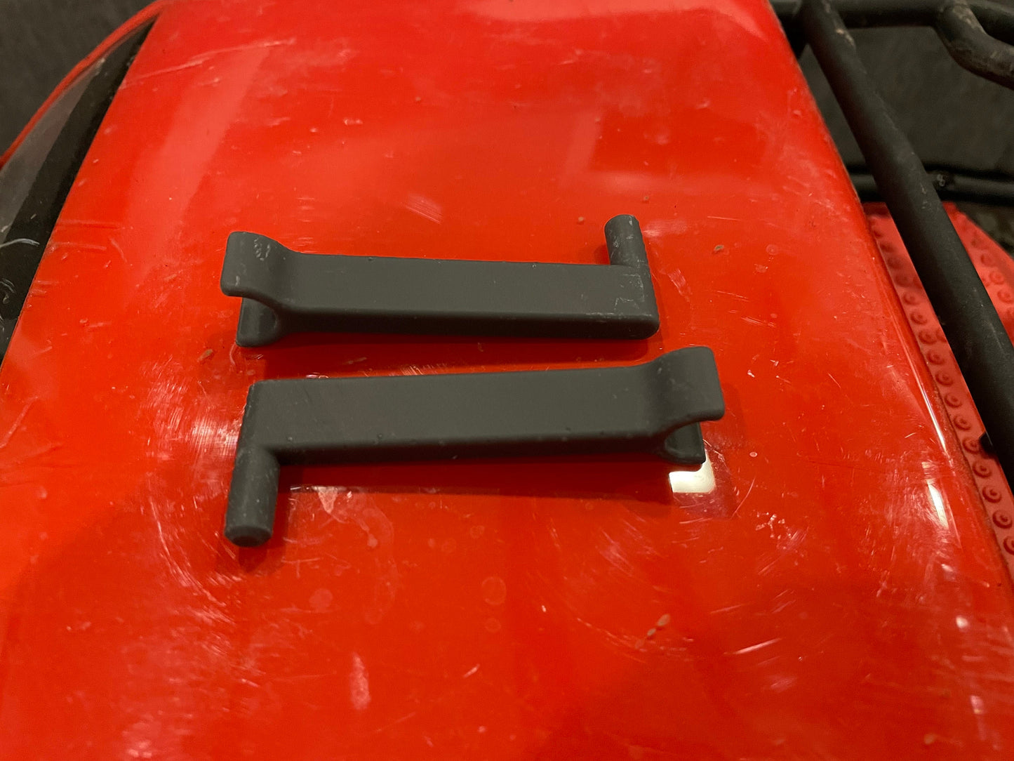 V1 Body Holders for SCX6 Honcho